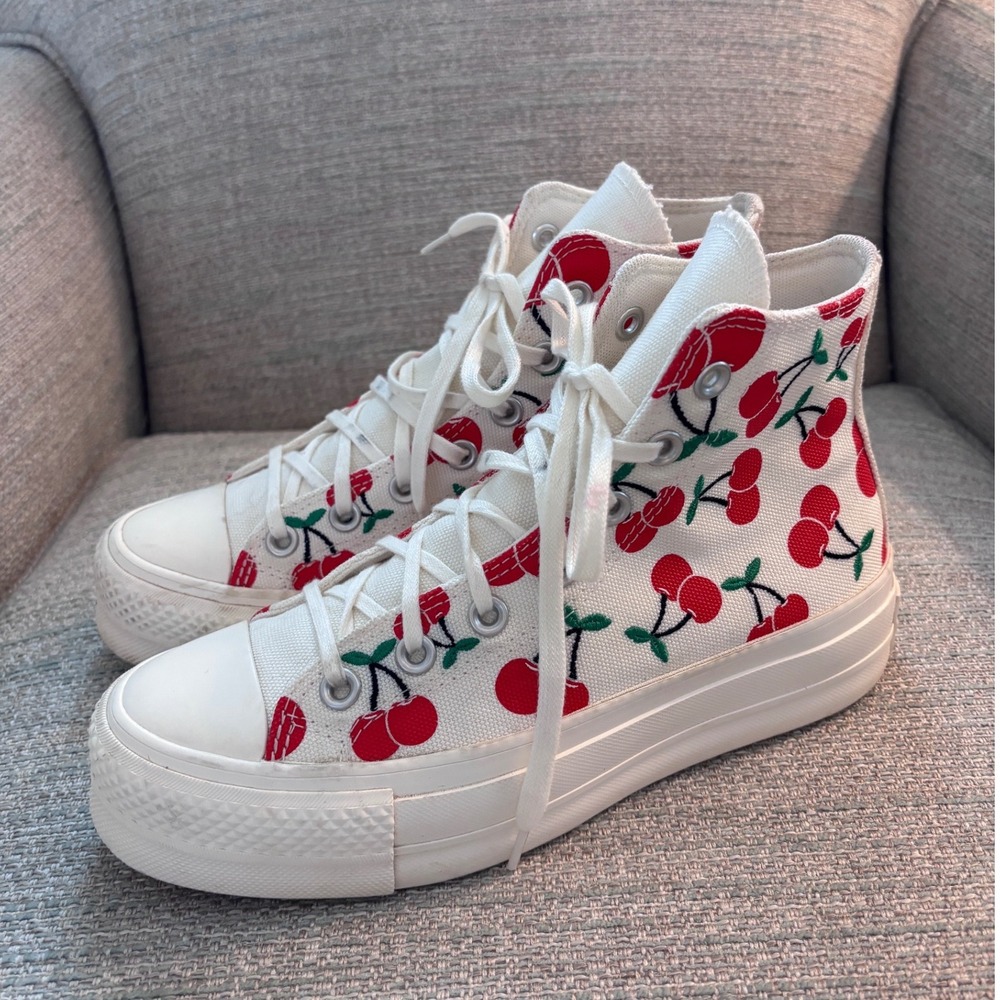 Converse Chuck Taylor All Star Lift Hi Cherry Embroidery White Platform Womens 7